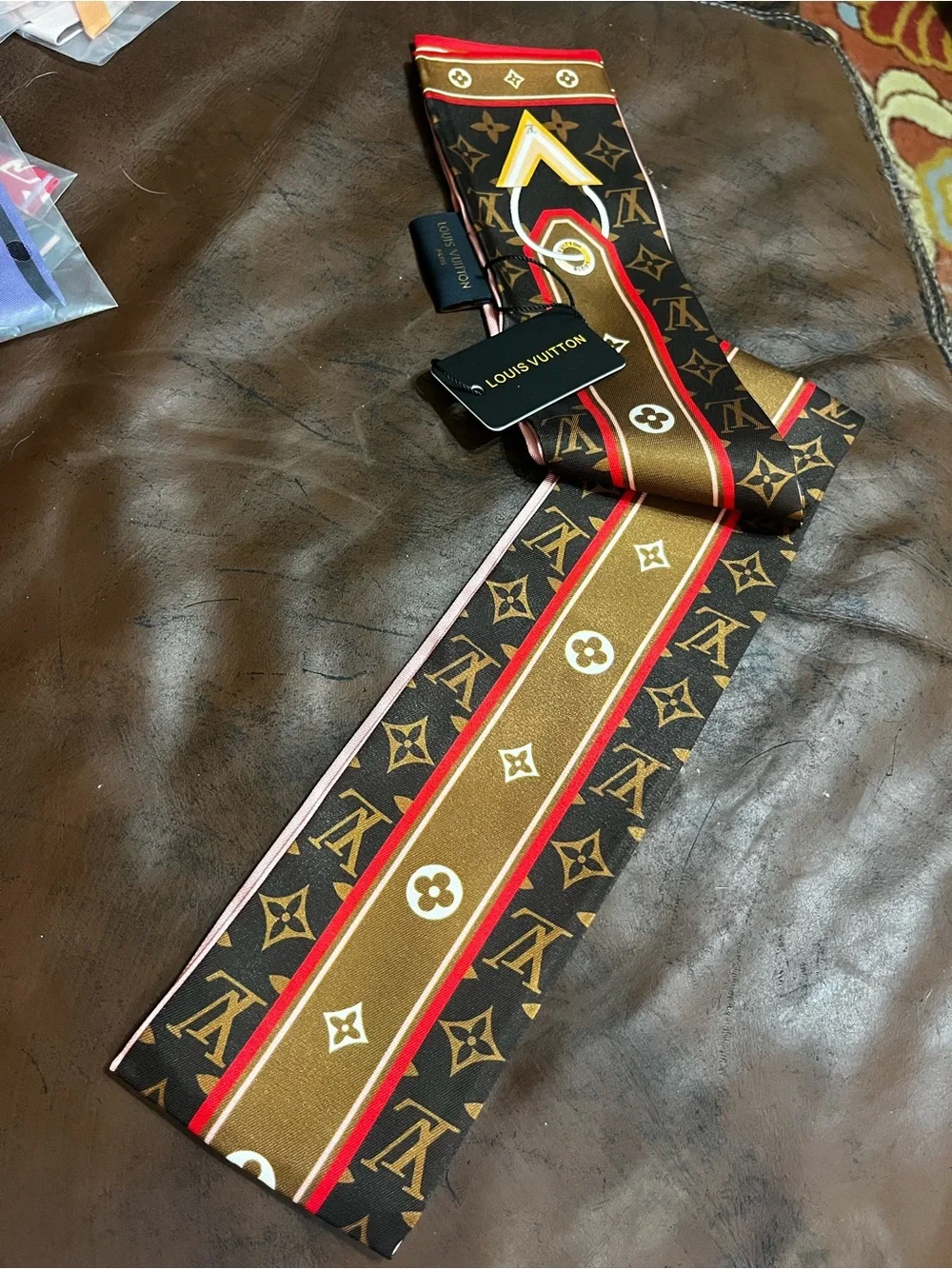 🟫 Louis. Vuitton. Brown Monogram Mininmalle Bandeau Silk Scarf
